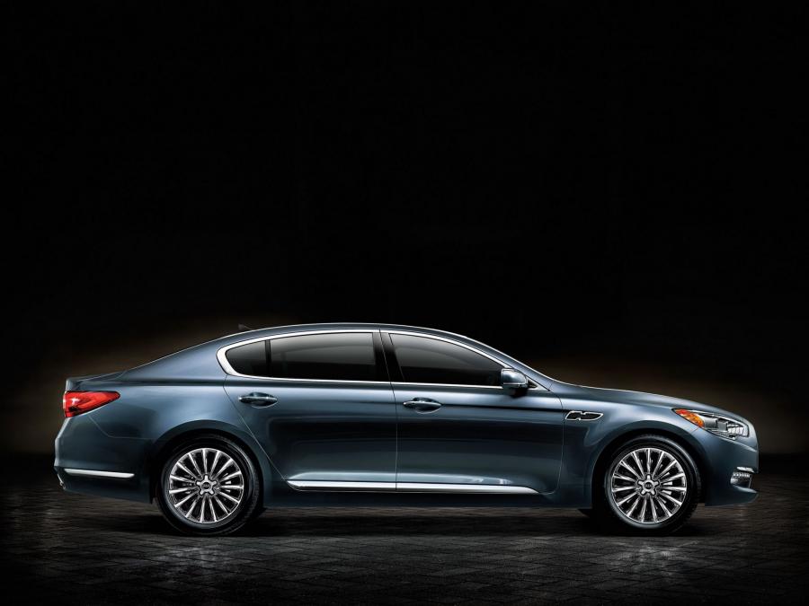  Kia K900 2014 года  (фото 16 из 30)